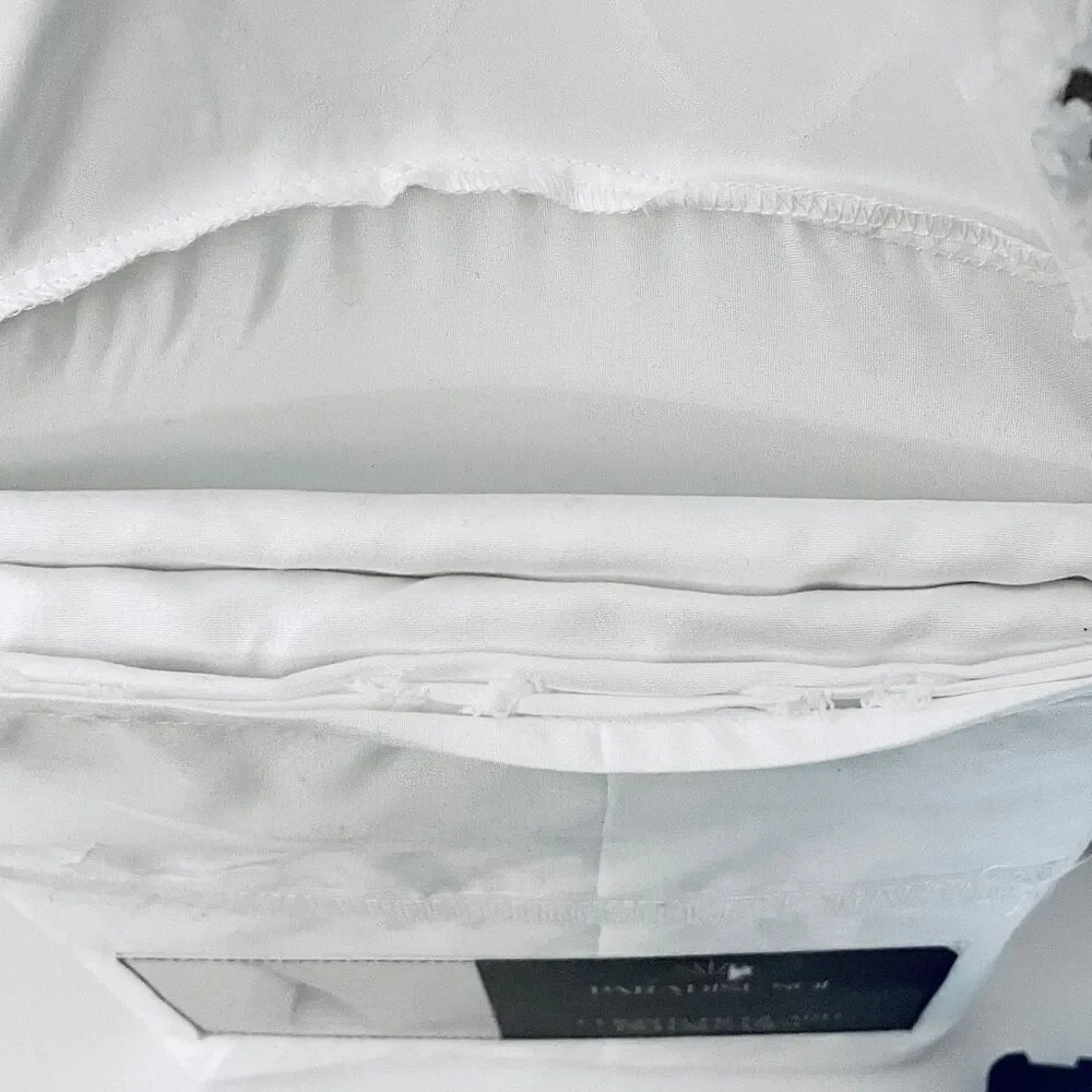 NWT PARADISE SOL Set of 2 White 20”x30” Standard clipped jacquard pillow cases